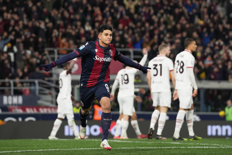 Bologna&#039;s Santiago Castro celebrates after scoring the 1-1 goal for his team during the Serie A Enilive 2024/2025 match between Bologna and Milan - Serie A Enilive at Renato Dall’Ara Stadium - Sport, Soccer - Bologna, Italy - Thursday February 27, 2025 (Photo by Massimo Paolone/LaPresse) (Photo by Massimo Paolone/LaPresse/Sipa USA)
2025.02.27 Bolonia
pilka nozna liga wloska
Bologna - AC Milan 
Foto LaPresse/SIPA USA/PressFocus

!!! POLAND ONLY !!!