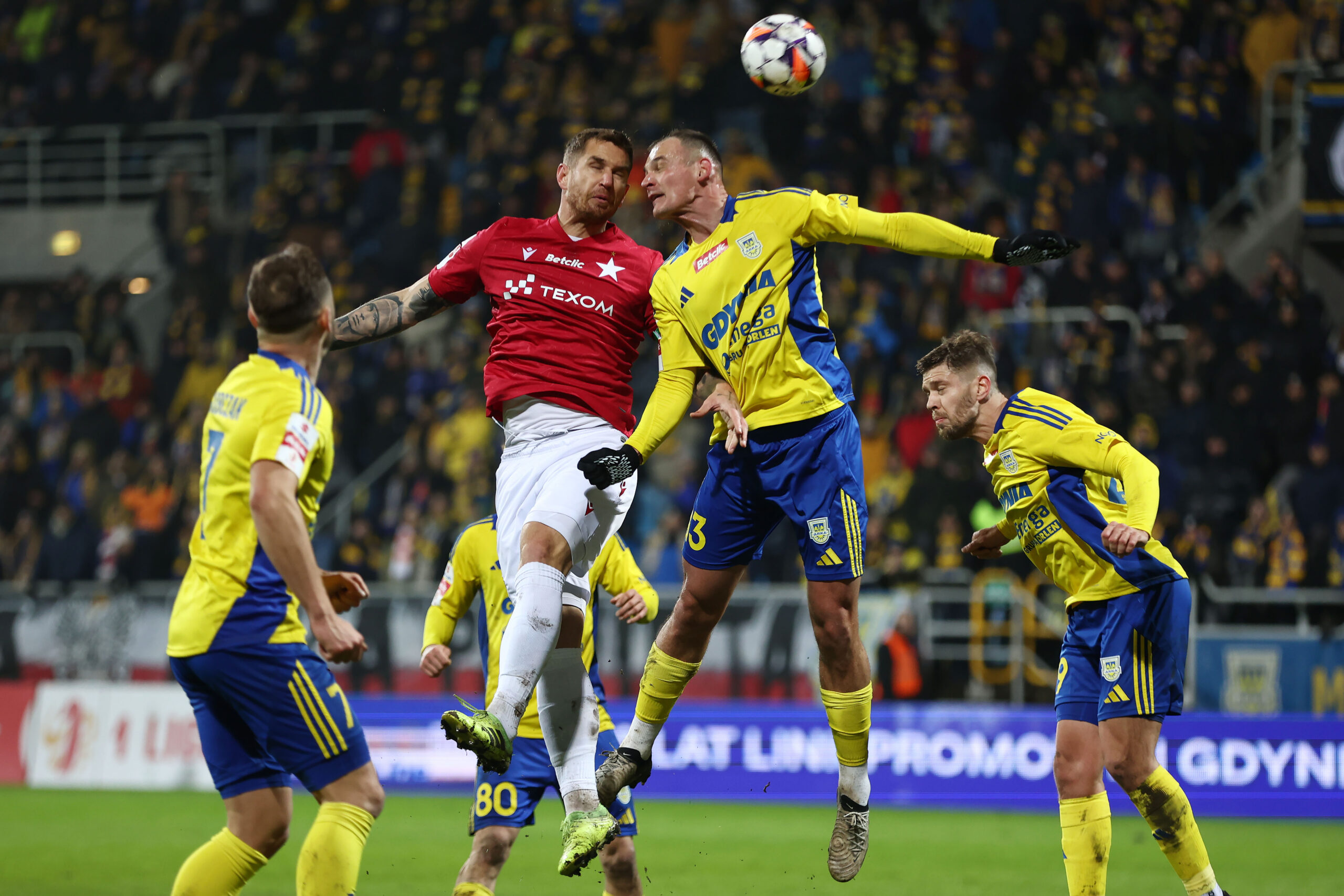 2025.02.28 Gdynia Pilka Nozna Betclic 1 liga sezon 2024/2025 Mecz Arka Gdynia - Wisla Krakow N/z Alan Uryga Oleksandr Azacki Foto Piotr Matusewicz / PressFocus

2025.02.28 Gdynia
Football Polish first division season 2024/2025
Arka Gdynia - Wisla Krakow
Alan Uryga Oleksandr Azacki
Credit: Piotr Matusewicz / PressFocus