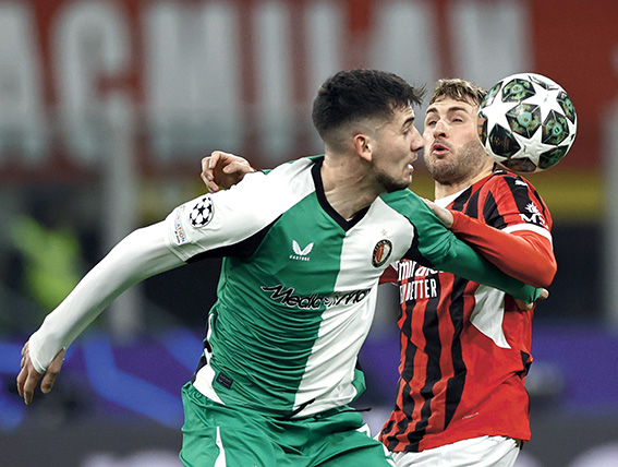 2/18/2025 - MILAN - (l-r) Jacob Moder of Feyenoord, Santiago Gimenez of AC Milan during the UEFA Champions League playoff match between AC Milan and Feyenoord at the San Siro Stadium on Feb. 18, 2025 in Milan, Italy. ANP MAURICE VAN STEEN /ANP/Sipa USA
2025.02.18 Mediolan 
pilka nozna liga mistrzow
AC Milan - Feyenoord Rotterdam
Foto ANP/SIPA USA/PressFocus

!!! POLAND ONLY !!!