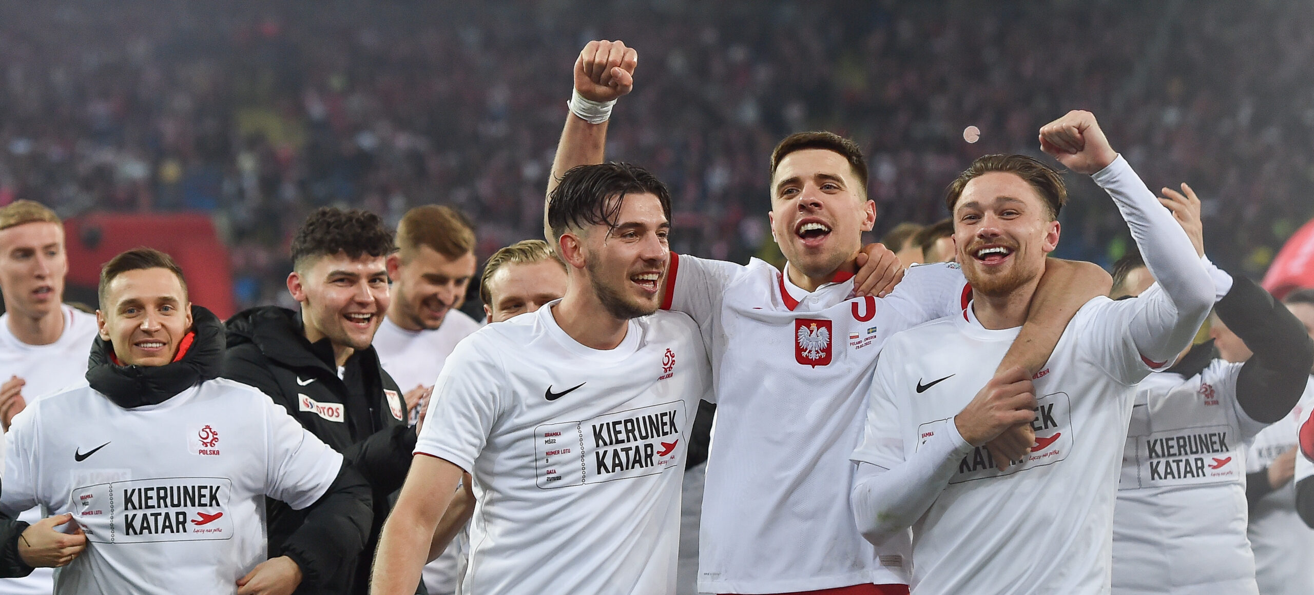 2022.03.29 Chorzow
Pilka nozna Reprezentacja Eliminacje Mistrzostw Swiata Katar 2022
Polska - Szwecja
N/z Jakub Moder, Jan Bednarek, Matty Cash, Matthew Cash, radosc, wygrana, zwyciestwo, awans
Foto Marcin Bulanda / PressFocus
2022.03.29 Chorzow
Football Polish National Team, World Cup Qualifiation Qatar 2022
Polska - Szwecja
Jakub Moder, Jan Bednarek, Matty Cash, Matthew Cash, radosc, wygrana, zwyciestwo, awans
Credit: Marcin Bulanda / PressFocus