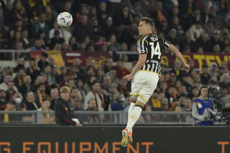 Juventus&#039; Arkadiusz Milik during the Serie A soccer match between AS Roma and FC Juventus at the Rome&#039;s Olympic stadium, Italy - Saturday, May 05, 2024. Sport - Soccer . (Photo by Fabrizio Corradetti / LaPresse) (Photo by Fabrizio Corradetti/LaPresse/Sipa USA)
2024.05.05 Rzym
pilka nozna liga wloska
AS Roma - Juventus Turyn
Foto Fabrizio Corradetti/LaPresse/SIPA USA/PressFocus

!!! POLAND ONLY !!!
