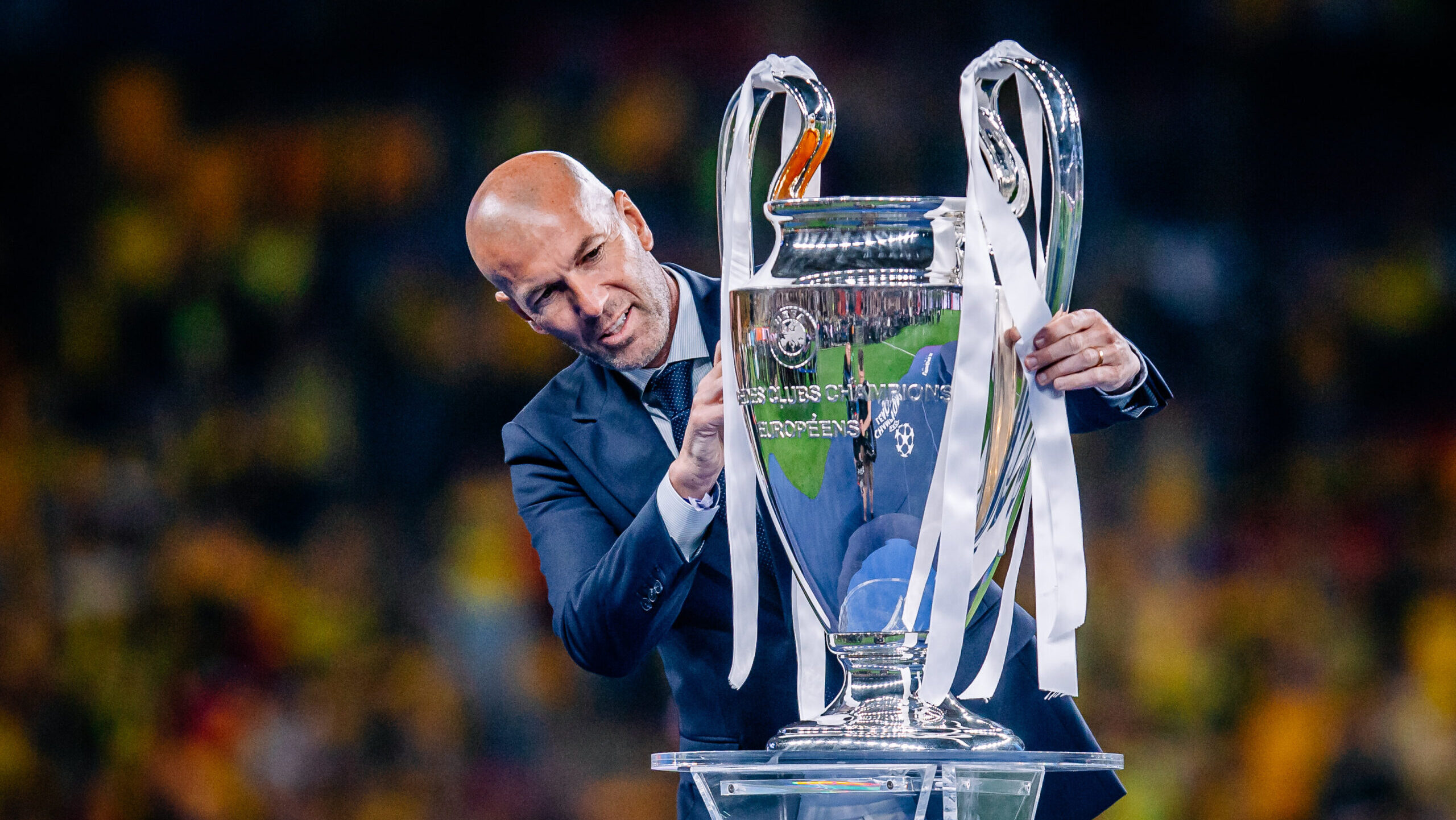2024.06.01 Londyn
Pilka nozna Liga Mistrzow Sezon 2023/2024 Final, Wembley Stadium
Final Ligi Mistrzow Borussia Dortmund - Real Madryt
N/z Zinedine Zidane puchar ligi mistrzow champions league cup
Foto Mateusz Porzucek PressFocus

2024.06.01 Londyn
UEFA Champions League Final Season 2023/2024
Final Ligi Mistrzow Borussia Dortmund - Real Madryt
Zinedine Zidane puchar ligi mistrzow champions league cup
Credit: Mateusz Porzucek PressFocus