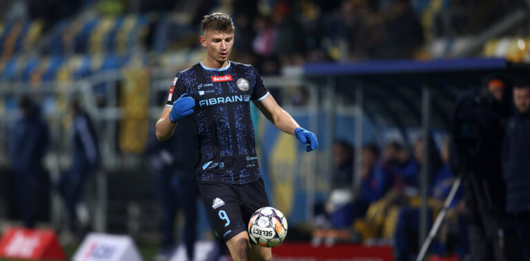 2024.12.02 Gdynia Pilka Nozna Betclic 1 liga sezon 2024/2025 Mecz Arka Gdynia - Stal Rzeszow N/z Tomasz Bala Foto Piotr Matusewicz / PressFocus

2024.12.02 Gdynia
Football Polish first division season 2024/2025
Arka Gdynia - Stal Rzeszow
Tomasz Bala
Credit: Piotr Matusewicz / PressFocus