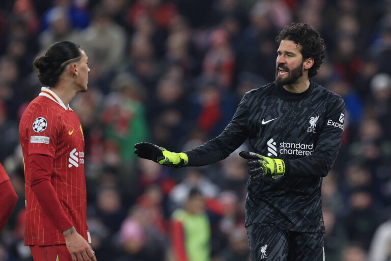 Liverpool v Lille OSC Champions League 21/01/2025. Alisson Becker 1 of Liverpool chats to Darwin Nunez 9of Liverpool during the Champions League match between Liverpool and Lille OSC at Anfield, Liverpool, England on 21 January 2025. Liverpool Anfield Merseyside England Editorial use only , Copyright: xConorxMolloyx PSI-21296-0063
2025.01.21 Liverpool
pilka nozna liga mistrzow
Liverpool FC - LOSC Lille
Foto IMAGO/PressFocus

!!! POLAND ONLY !!!