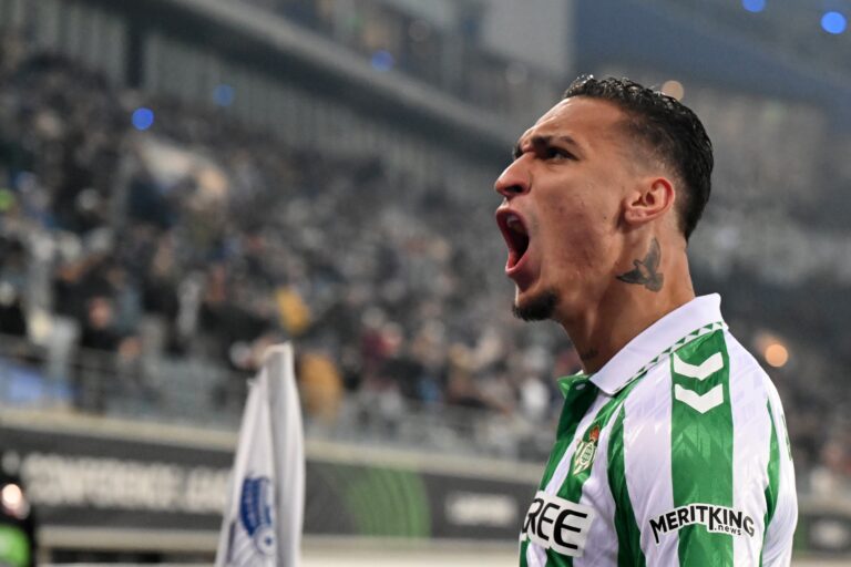 2/13/2025 - GENT - Antony of Real Betis celebrates his goal during the UEFA Europa Conference League match between KAA Gent and Real Betis FC at the KAA Gent Arena on Feb. 13, 2025 in Ghent, Belgium. ANP | Hollandse Hoogte | GERRIT VAN KEULEN /ANP/Sipa USA
2025.02.13 Gandawa
pilka nozna liga Konferencji
KAA Gent - Real Betis Sewilla
Foto ANP/SIPA USA/PressFocus

!!! POLAND ONLY !!!