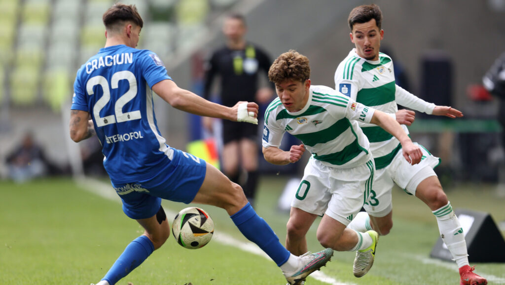 2025.02.23 Gdansk Pilka nozna PKO BP Ekstraklasa sezon 2024/2025 Lechia Gdansk - Puszcza Niepolomice N/z Artur Craciun Maksym Chlan Khlan Milosz Kalahur Foto Piotr Matusewicz / PressFocus

2025.02.23 Gdansk
Football Polish PKO BP Ekstraklasa season 2024/2025 
Lechia Gdansk - Puszcza Niepolomice 
Artur Craciun Maksym Chlan Khlan Milosz Kalahur 
Credit: Piotr Matusewicz / PressFocus