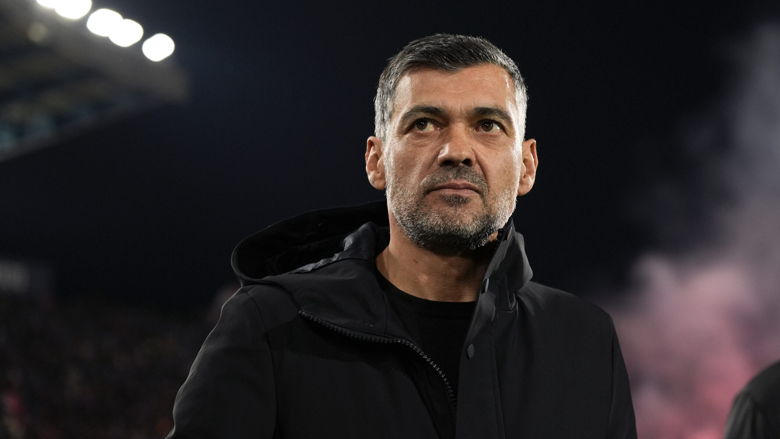 Milan’s head coach Sergio Conceicao looks on during the Serie A Enilive 2024/2025 match between Bologna and Milan - Serie A Enilive at Renato Dall’Ara Stadium - Sport, Soccer - Bologna, Italy - Thursday February 27, 2025 (Photo by Massimo Paolone/LaPresse) (Photo by Massimo Paolone/LaPresse/Sipa USA)
2025.02.27 Bolonia
pilka nozna liga wloska
Bologna - AC Milan 
Foto LaPresse/SIPA USA/PressFocus

!!! POLAND ONLY !!!