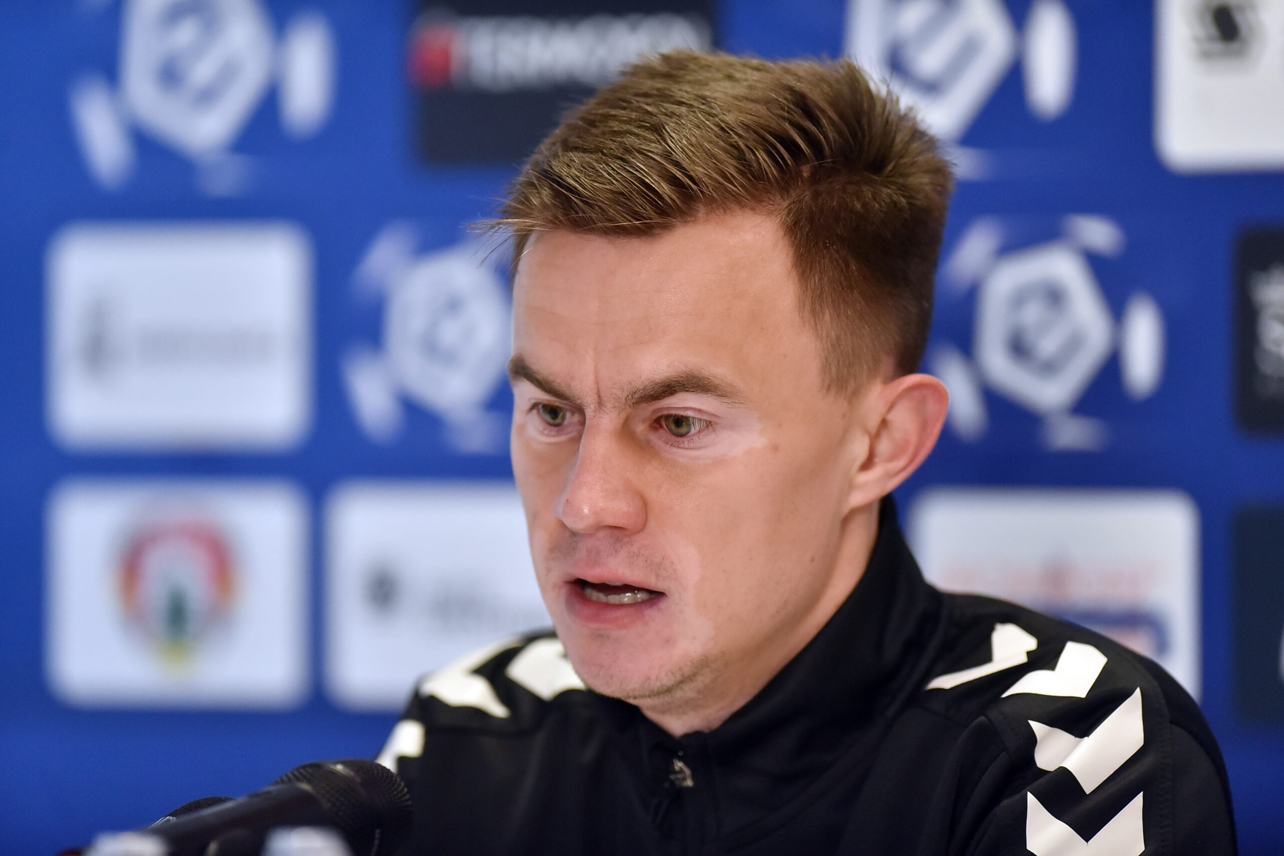 2025.03.02 Niepolomice
Pilka nozna , PKO BP Ekstraklasa sezon 2024/25
Puszcza Niepolomice - Motor Lublin
N/z Trener Mateusz Stolarski, pomeczowa konferencja prasowa
Foto Krzysztof Porebski / PressFocus

2025.03.02 Niepolomice
Football Polish top league , 2024/2025 season
Puszcza Niepolomice - Motor Lublin
Trener Mateusz Stolarski, pomeczowa konferencja prasowa
Credit: Krzysztof Porebski / PressFocus