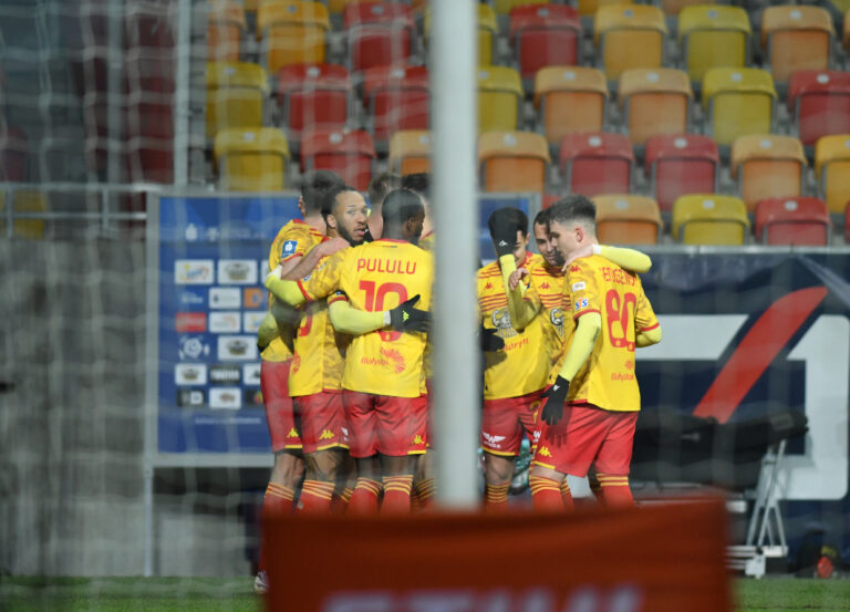2025.03.02 Bialystok Pilka nozna PKO Ekstraklasa sezon 2024/2025 23. kolejka rozgrywek Jagiellonia Bialystok (zolto-czerwone) - GKS Katowice N/z zawodnicy Jagiellonii ciesza sie z gola Foto Michal Kosc / PressFocus 
2025.03.02 Bialystok Football Polish PKO Ekstraklasa season 2024/2025 Jagiellonia Bialystok - GKS Katowice Credit Michal Kosc / PressFocus