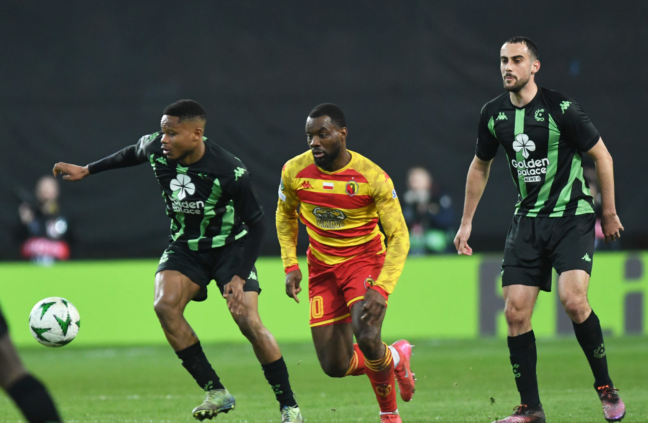 2025.03.06 Bialystok pilka nozna 1/8 finalu Liga Konferencji Europy 2024/2025 Jagiellonia Bialystok (zolto-czerwone) - Cercle Brugge N/z Afimico Pululu ( C ) Foto Michal Kosc / PressFocus 
2025.03.06 Bialystok Bialystok Football - UEFA Conference League 2024/2025 Jagiellonia Bialystok (yellow-red) - Cercle Brugge Credit: Michal Kosc / PressFocus