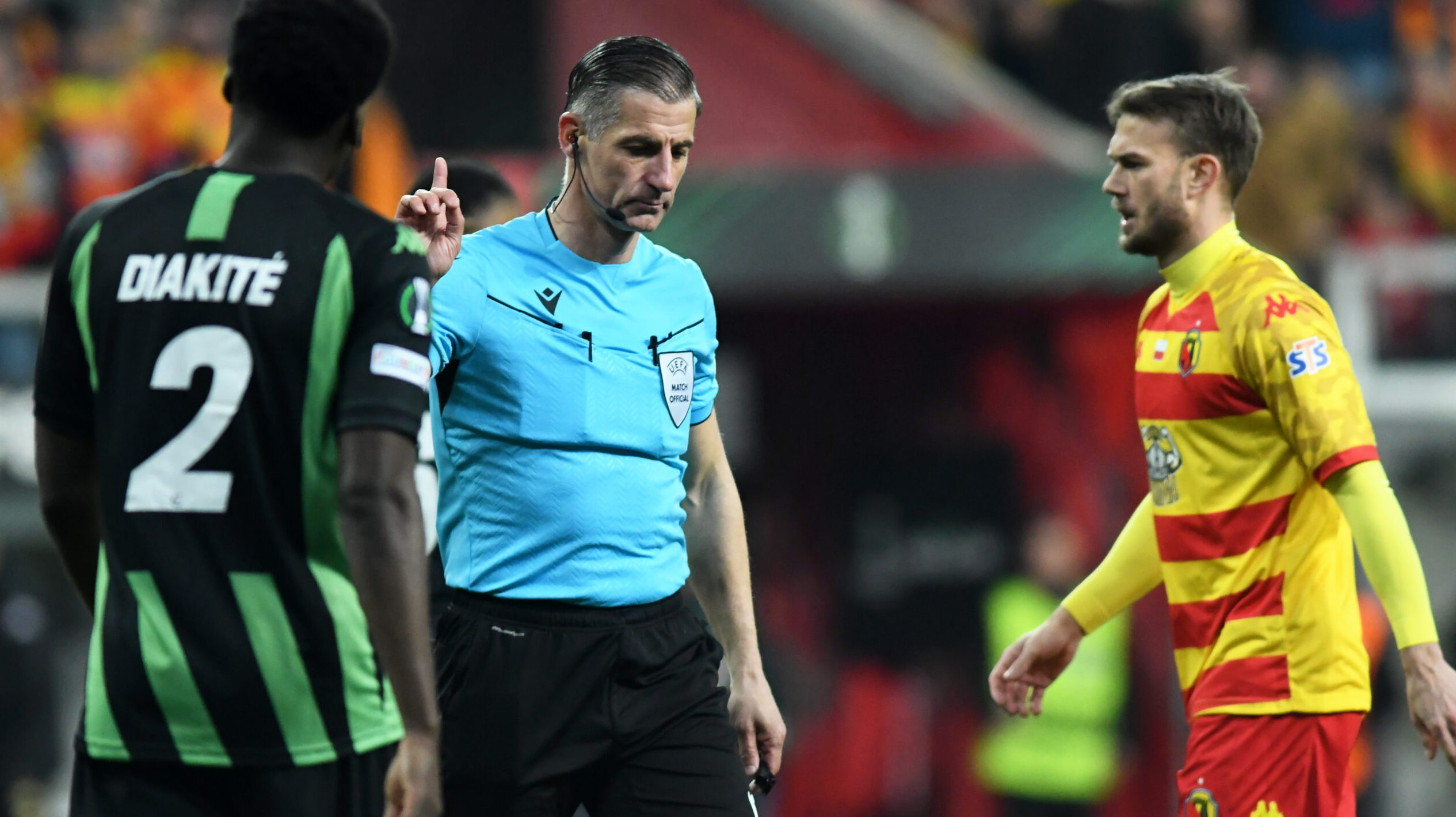 2025.03.06 Bialystok pilka nozna 1/8 finalu Liga Konferencji Europy 2024/2025 Jagiellonia Bialystok (zolto-czerwone) - Cercle Brugge N/z Tasos Sidiropoulos sedzia glowny spotkania arbiter referee Kristoffer Hansen Foto Michal Kosc / PressFocus 
2025.03.06 Bialystok Bialystok Football - UEFA Conference League 2024/2025 Jagiellonia Bialystok (yellow-red) - Cercle Brugge Credit: Michal Kosc / PressFocus