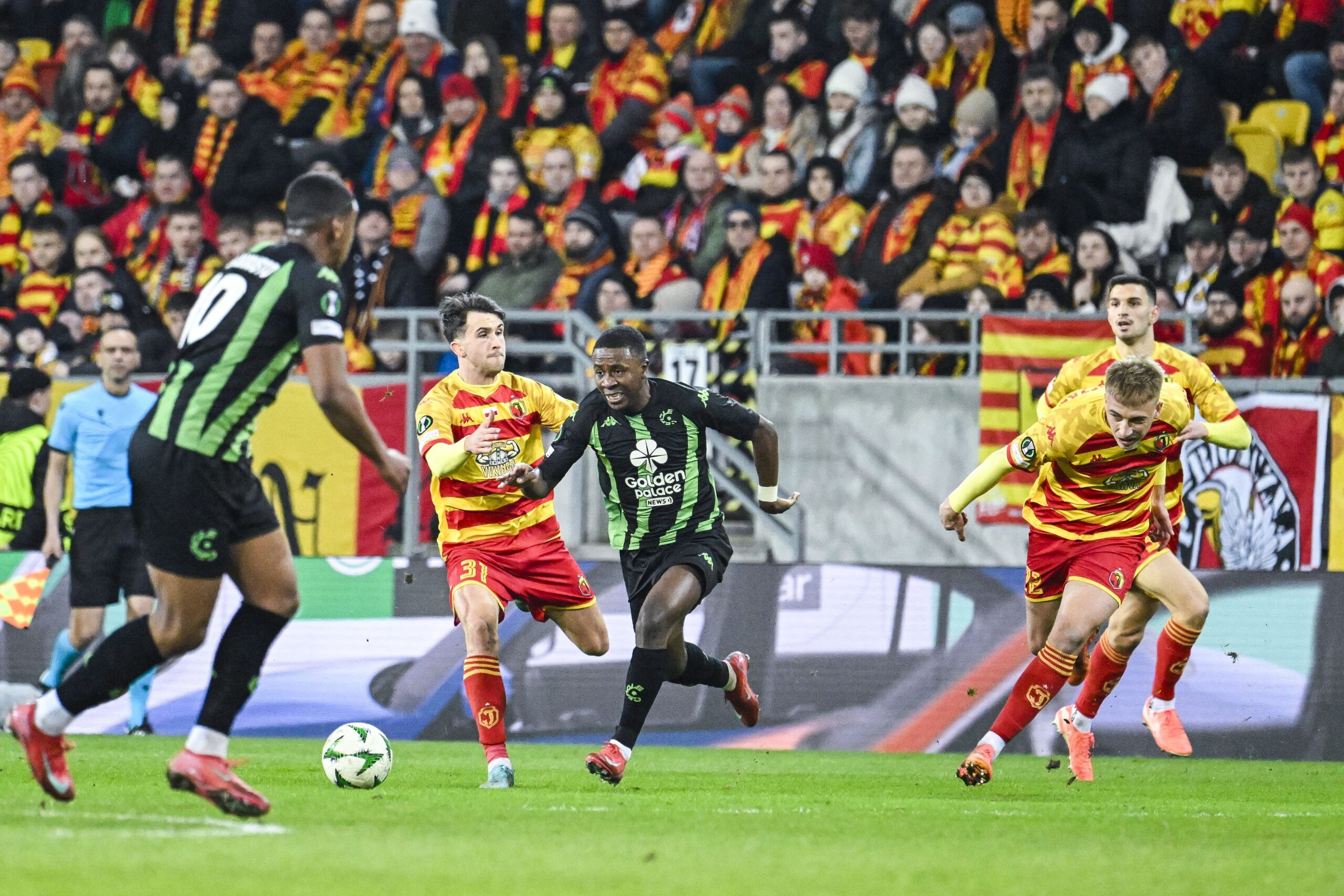 Jagiellonia&#039;s Leon Flach, Cercle&#039;s Alan Minda and Jagiellonia&#039;s Mateusz Skrzypczak pictured in action during a soccer game between Polish Jagiellonia Bialystok and Belgian Cercle Brugge KSV, Thursday 06 March 2025 in Bialystok, Poland, the first leg of the round of 16 of the UEFA Conference League tournament. BELGA PHOTO TOM GOYVAERTS (Photo by Tom Goyvaerts/Belga/Sipa USA)
2025.03.06 BIALYSTOK
pilka nozna liga konferencji
Jagiellonia Bialystok - Cercle Brugge KSV
Foto Belga/SIPA USA/PressFocus

!!! POLAND ONLY !!!