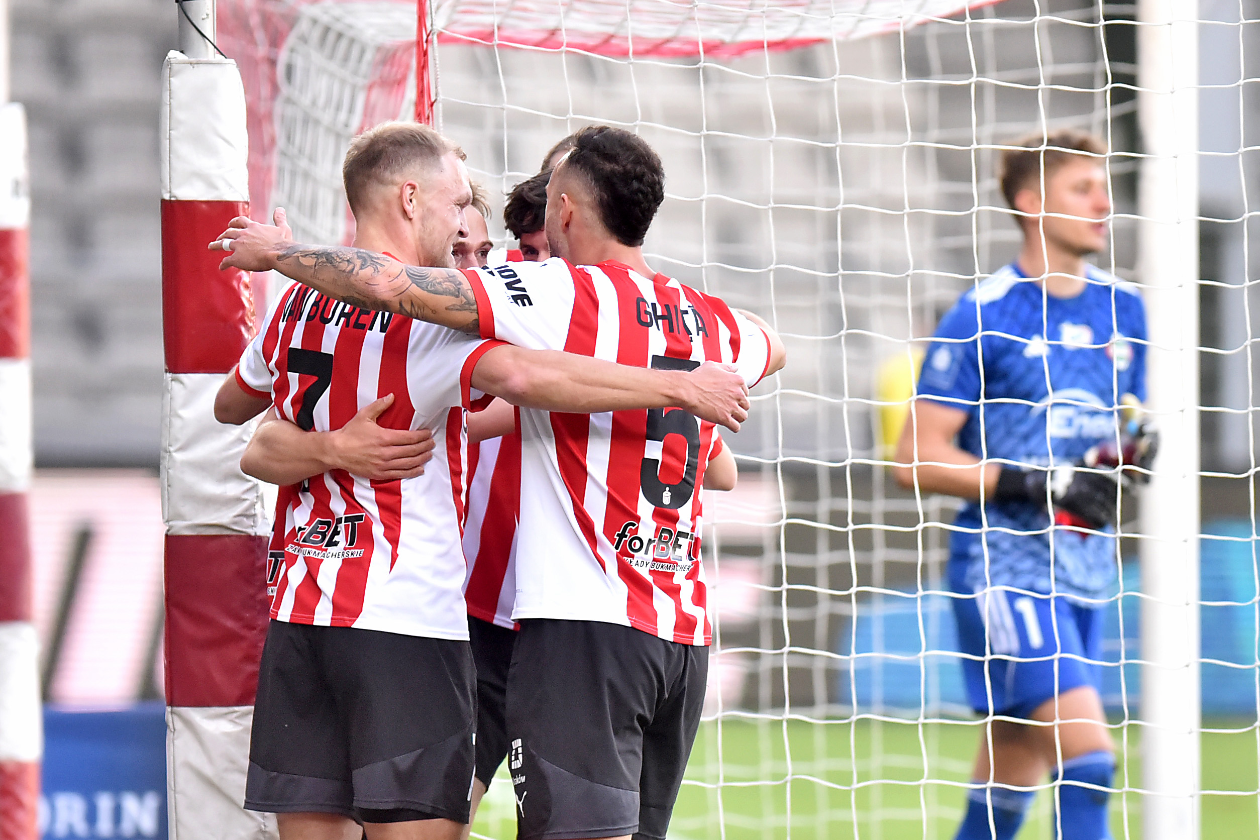 2025.03.08 Krakow
Pilka nozna , PKO BP Ekstraklasa sezon 2024/25
Cracovia Krakow - Radomiak Radom
N/z Pilkarze Cracovii, radosc po bramce na 1-0, gol, bramka
Foto Krzysztof Porebski / PressFocus

2025.03.08 Krakow
Football Polish top league , 2024/2025 season
Cracovia Krakow - Radomiak Radom
Pilkarze Cracovii, radosc po bramce na 1-0, gol, bramka
Credit: Krzysztof Porebski / PressFocus