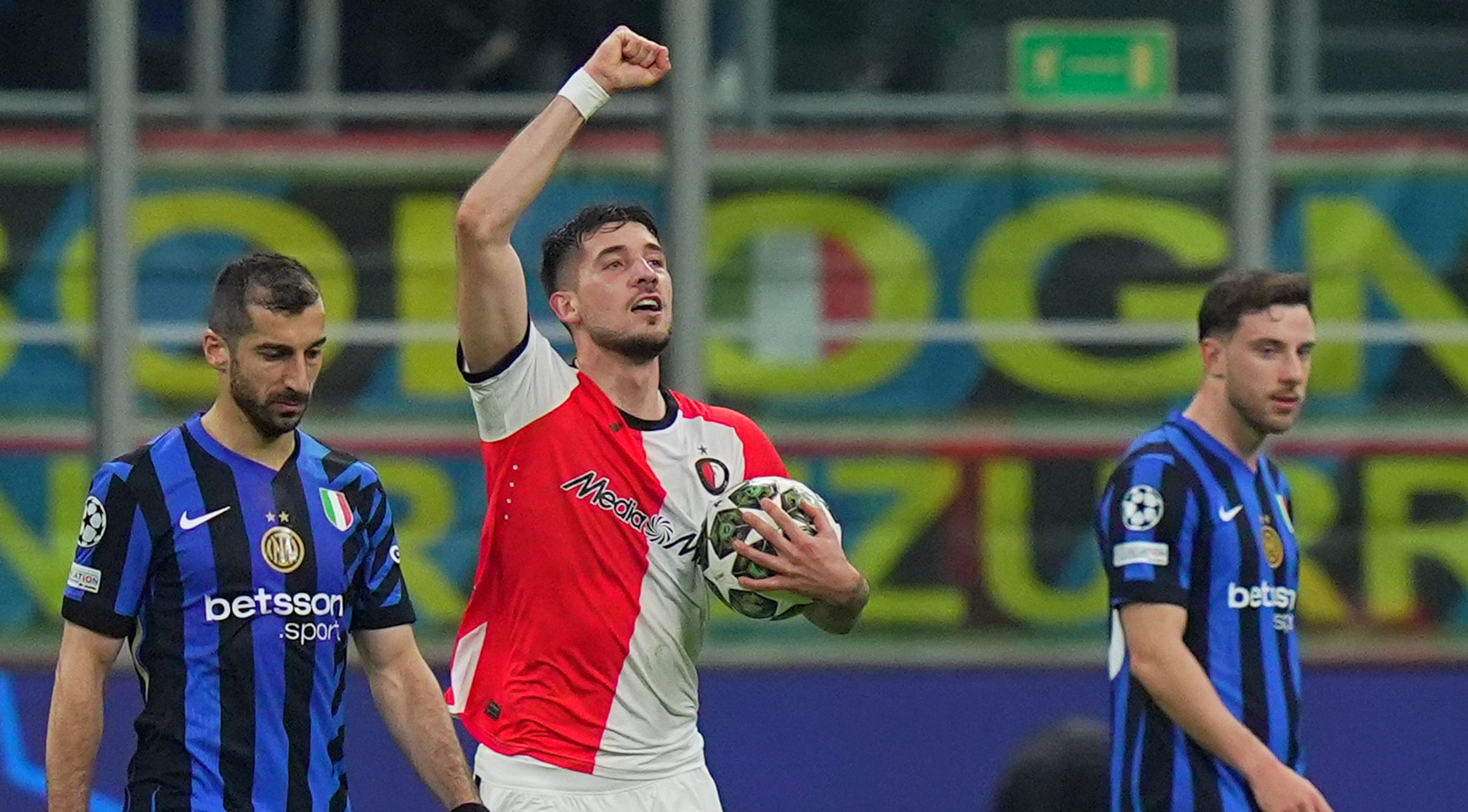 Feyenoord&#039;s Jakub Moder   celebrates after scoring  1-1    during the Uefa Champions League soccer match between Inter  and Feyenoord at the San Siro Stadium in Milan, north Italy - Tuesday  , March 11 , 2025. Sport - Soccer . (Photo by Spada/LaPresse) (Photo by Spada/LaPresse/Sipa USA)
2025.03.11 Mediolan
pilka nozna liga mistrzow
Inter Mediolan - Feyenoord Rotterdam 
Foto LaPresse/SIPA USA/PressFocus

!!! POLAND ONLY !!!