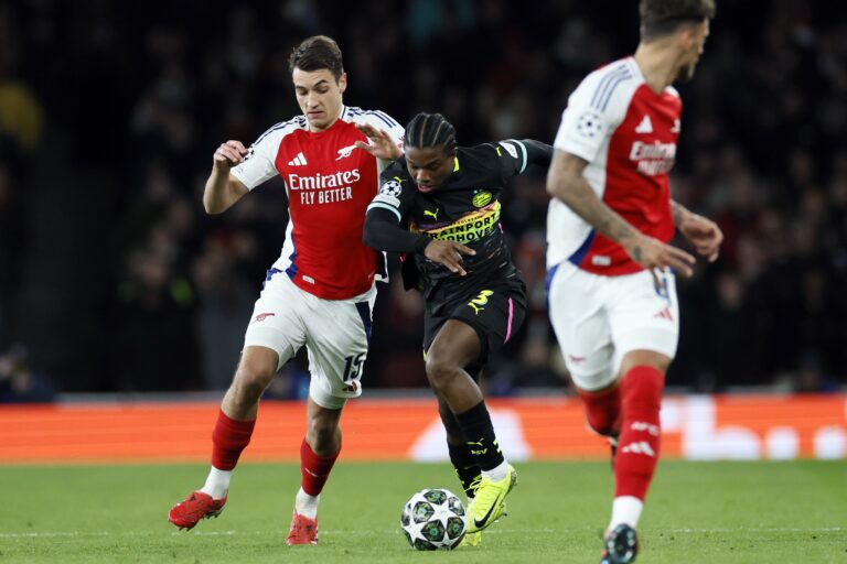 3/12/2025 - LONDON - (l-r) Jakub Kiwior of Arsenal FC, Tyrell Malacia of PSV EIndhoven during the UEFA Champions league match between Arsenal FC and PSV Eindhoven at Emirates Stadium on March 12, 2025 in London, England. ANP KOEN VAN WEEL /ANP/Sipa USA
2025.03.12 Londyn
pilka nozna liga mistrzow
Arsenal Londyn - PSV Eindhoven
Foto ANP/SIPA USA/PressFocus

!!! POLAND ONLY !!!