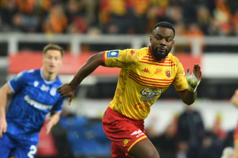 2025.03.16 Bialystok Pilka nozna PKO Ekstraklasa sezon 2024/2025 25. kolejka rozgrywek Jagiellonia Bialystok (zolto-czerwone) - Lech Poznan N/z Afimico Pululu Foto Michal Kosc / PressFocus 
2025.03.16 Bialystok Football Polish PKO Ekstraklasa season 2024/2025 Jagiellonia Bialystok - Lech Poznan Credit Michal Kosc / PressFocus