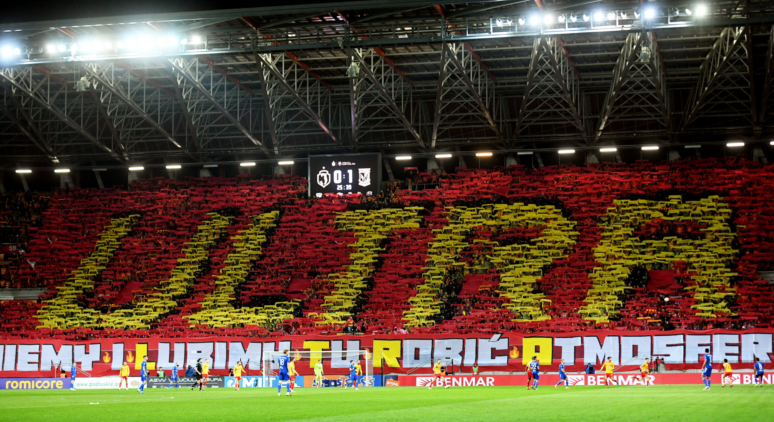 2025.03.16 Bialystok Pilka nozna PKO Ekstraklasa sezon 2024/2025 25. kolejka rozgrywek Jagiellonia Bialystok (zolto-czerwone) - Lech Poznan N/z kibice Jagiellonii Bialystok na trybunach Ultra Foto Michal Kosc / PressFocus 
2025.03.16 Bialystok Football Polish PKO Ekstraklasa season 2024/2025 Jagiellonia Bialystok - Lech Poznan Credit Michal Kosc / PressFocus