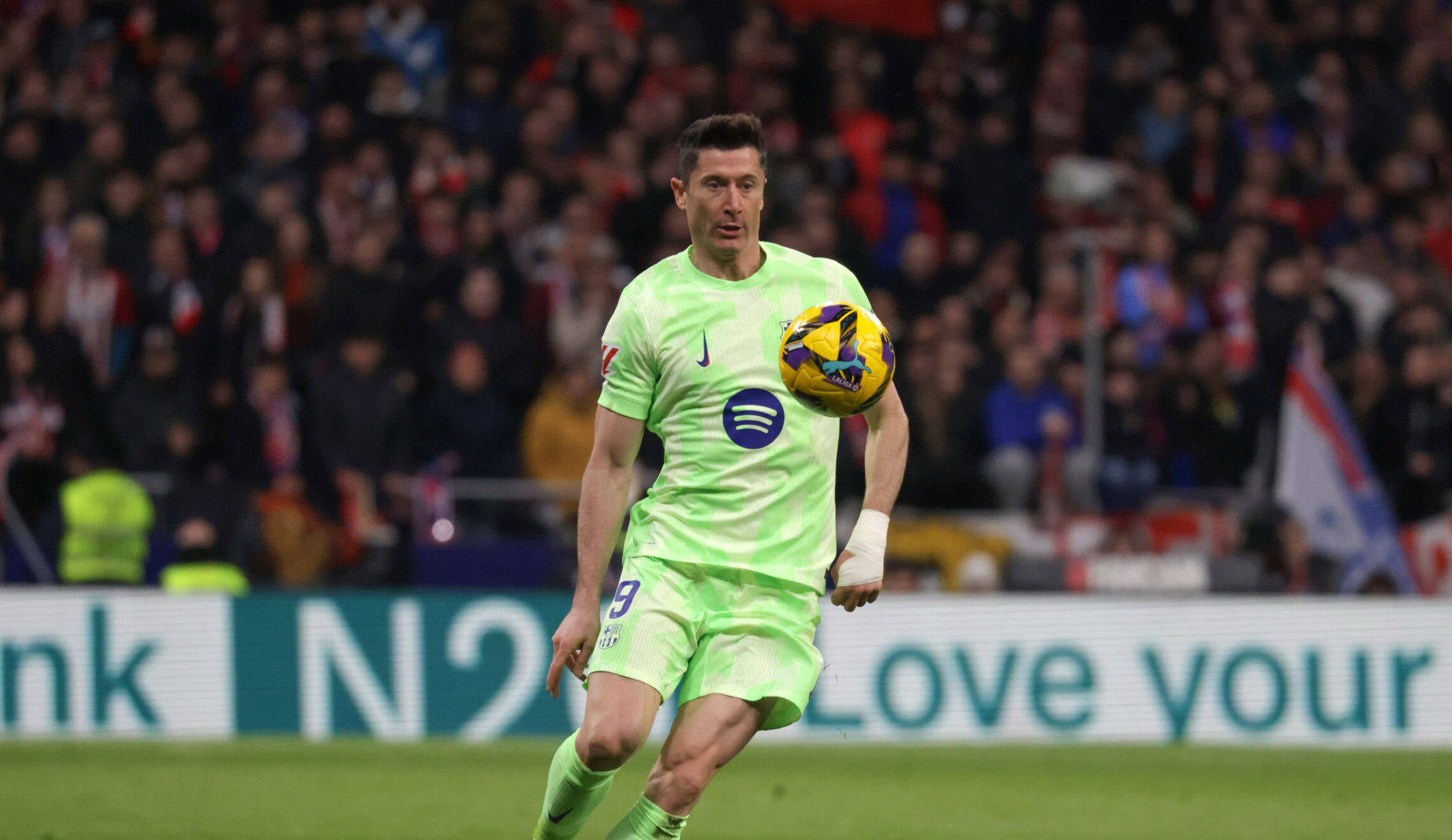 Spain - Atletico de Madrid vs FC Barcelona, Barca - 16/03/2025 SPAIN, MADRID, MARCH 16. Robert Lewandowski of FC Barcelona during the La Liga EA Sports football match between Atletico de Madrid and FC Barcelona at Estadio Civitas Metropolitano on March 16, 2025 in Madrid, Spain. Photo by Manuel Blondeau/ AOP.Press Madrid Civitas Metropolitano Spain Copyright: x ManuelxBlondeau/AOP.Pressx AOP20250316 0073
2025.03.16 Madryt
pilka nozna , liga hiszpanska
Atletico Madryt - FC Barcelona
Foto IMAGO/PressFocus
!!! POLAND ONLY !!!