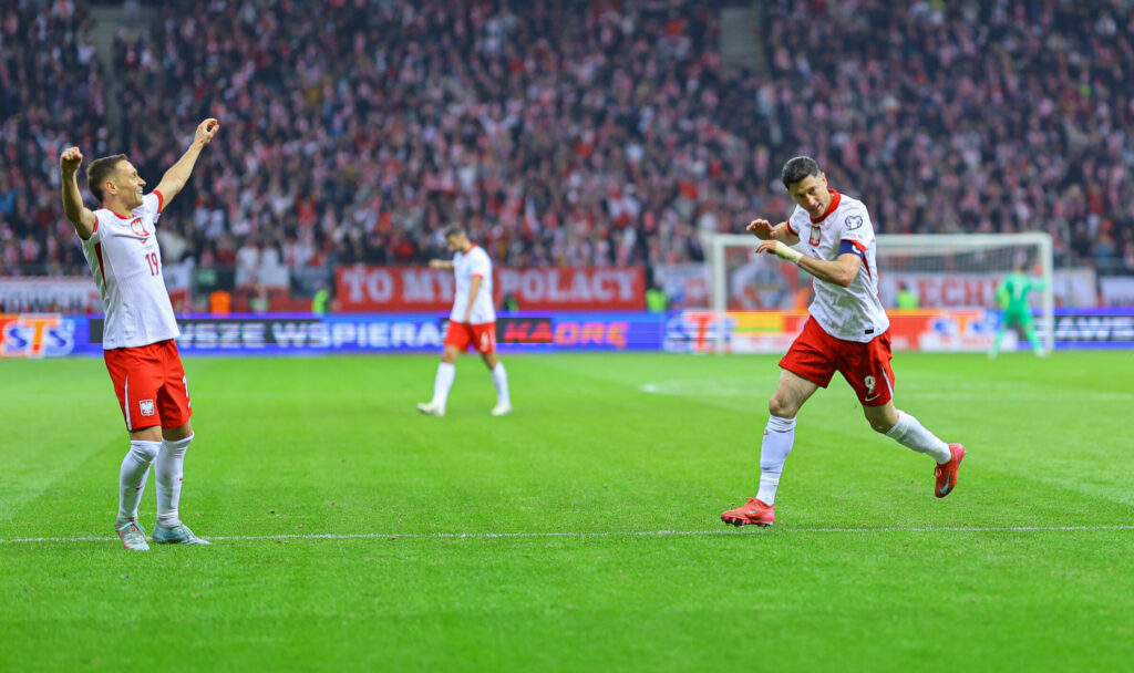 2025.03.21 Warszawa
pilka nozna FIFA Kwalifikacje do Mistrzostw Swiata
Polska - Litwa
N/z bramka gol radosc na 1-0 Robert Lewandowski
Foto Pawel Andrachiewicz / PressFocus

2025.03.21 Warsaw
Football - FIFA World Cup qualification
Poland - Lithuania
bramka gol radosc na 1-0 Robert Lewandowski
Credit: Pawel Andrachiewicz / PressFocus