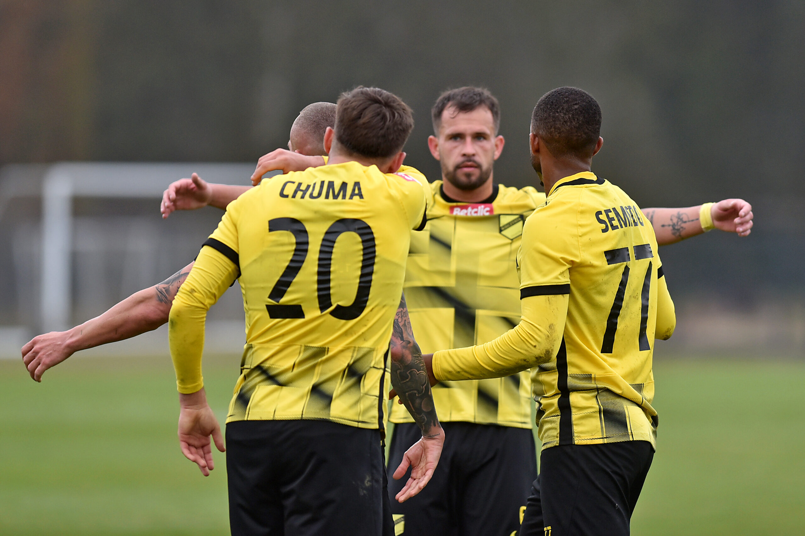 2025.03.23 Krakow
Pilka nozna , Betclic II liga , sezon 2024/25
Wieczysta Krakow - Olimpia Elblag
N/z Pilkarze Wieczystej, radosc po bramce na 1-0, gol, bramka, Chuma, Jacek Goralski, Rafal Pietrzak, Lisandro Semedo
Foto Krzysztof Porebski / PressFocus

2025.03.23 Krakow
Football , Polish league, third level , 2024/2025 season
Wieczysta Krakow - Olimpia Elblag
Pilkarze Wieczystej, radosc po bramce na 1-0, gol, bramka, Chuma, Jacek Goralski, Rafal Pietrzak, Lisandro Semedo
Credit: Krzysztof Porebski / PressFocus