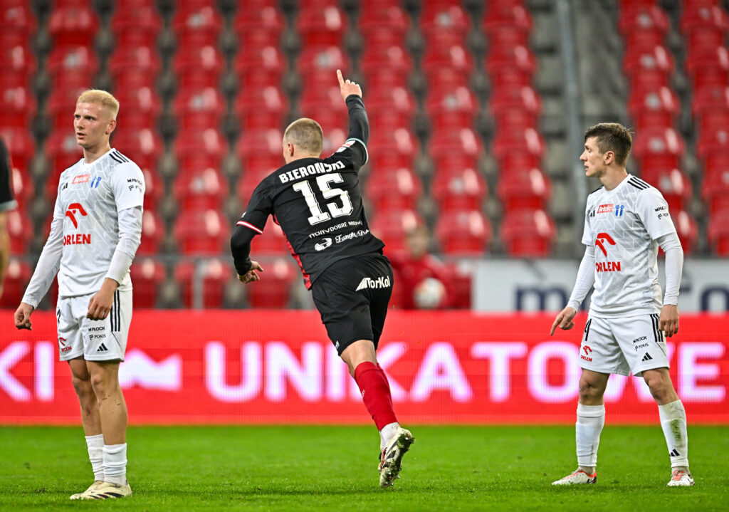 2025.03.31 Tychy
Pilka nozna Betclic 1 Liga sezon 2024/2025
GKS Tychy - Wisla Plock
N/z Bramka gol radosc Jakub Bieronski
Foto Lukasz Sobala / PressFocus

2025.03.31 Tychy
Football Polish First League season 2024/2025
GKS Tychy - Wisla Plock
Bramka gol radosc Jakub Bieronski
Credit: Lukasz Sobala / PressFocus