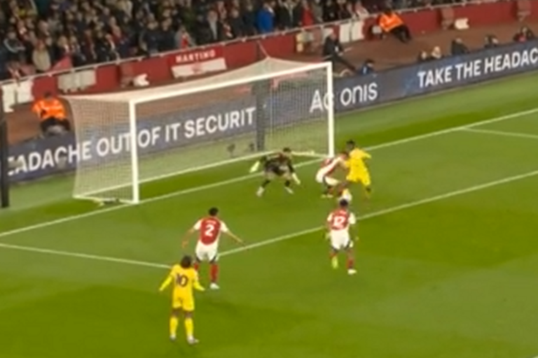 Fenomenalna interwencja Kiwiora! Jak on to zablokował? [WIDEO]