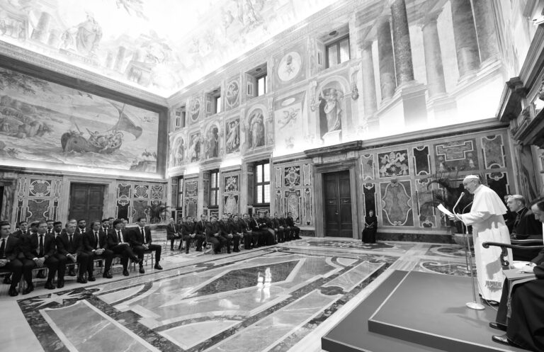 Football / Soccer: The german National football men&#039;s team visits Pope Francis during a private audience  in the Palace of the Vatican, Vatican City, Vatican, November 14, 2016 *** Local Caption *** .
14.11.2016 Watykan
Pilka nozna
Spotkanie zawodnikow reprezentacji Niemiec z papiezem Franciszkiem papiez Franciszek
FOTO Pixathlon / SIPA / PressFocus

POLAND ONLY!!
