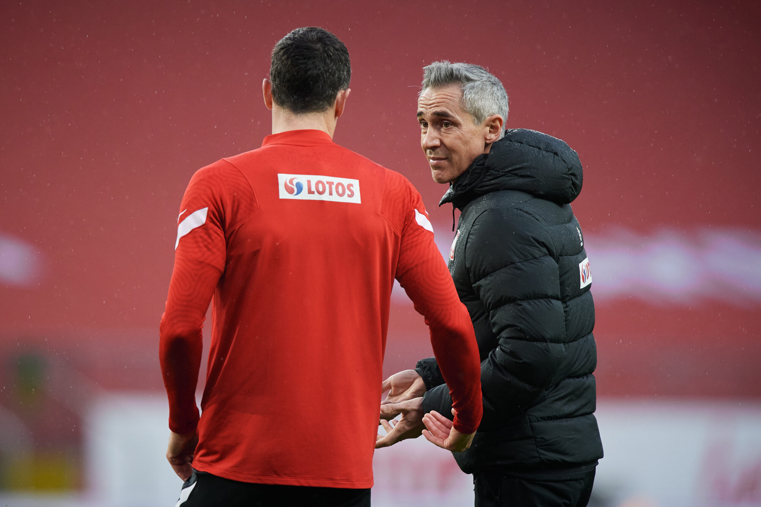 2021.03.27, Warszawa,
Konferencja prasowa i trening Reprezentacji Polski
N/z Robert Lewandowski, trener Paulo Sousa
Fot Rafal Oleksiewicz / PressFocus

2021.03.27, Warsaw,
Polish national team press conference and training session
Robert Lewandowski, head coach Paulo Sousa
Credit Rafal Oleksiewicz / PressFocus