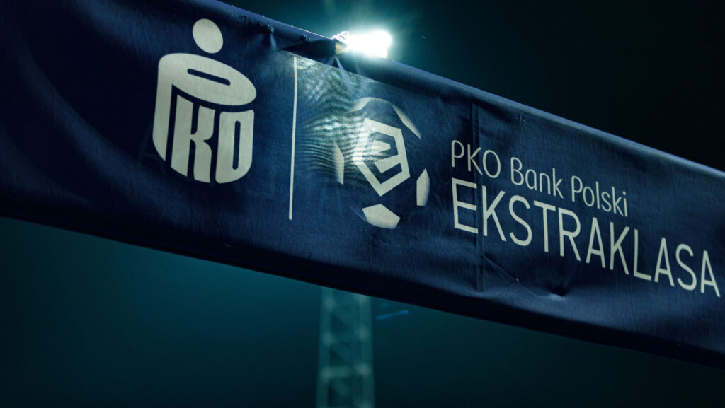 2022.11.04 Mielec
Pilka nozna PKO Ekstraklasa sezon 2022/2023
Stal Mielec - KGHM Zaglebie Lubin 
N/z Brama wyjsciowa baner
Foto Tomasz Folta / PressFocus

2022.11.04 Mielec
Football PKO Ekstraklasa season 2022/2023
Stal Mielec - KGHM Zaglebie Lubin 
Brama wyjsciowa baner
Credit: Tomasz Folta / PressFocus