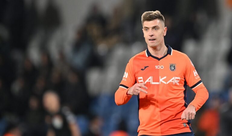 11/27/2023 - ISTANBUL - Krzysztof Piatek of Basaksehir FK during the Turkish Super Lig match between Basaksehir and Pendikspor AS at Fatih Terim stadium on November 27, 2023 in Istanbul, Turkey. ANP | Hollandse Hoogte | GERRIT VAN COLOGNE /ANP/Sipa USA
2023.11.27 Stambul
pilka nozna liga turecka
Basaksehir - Pendikspor AS
Foto ANP/SIPA USA/PressFocus

!!! POLAND ONLY !!!