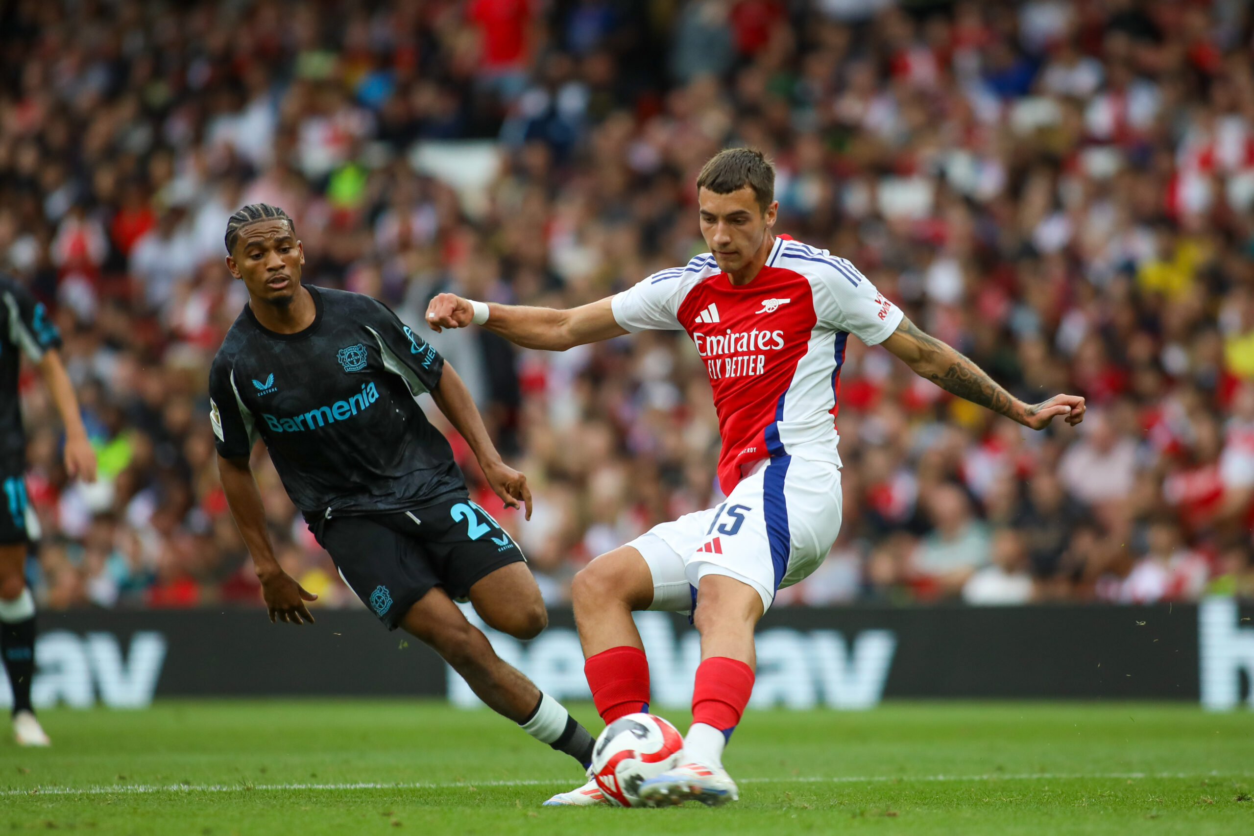 London, England, August 7th 2024: Jakub Kiwior (15 Arsenal) clears the ball during the club friendly game between Arsenal and Bayer Leverkusen at Emirates Stadium in London, England  (Alexander Canillas/SPP) (Photo by Alexander Canillas/SPP/Sipa USA)
2024.08.07 Londyn
pilka no?na sparing mecz towarzyski 
Arsenal Londyn - Bayer Leverkusen
Foto SPP/SIPA USA/PressFocus

!!! POLAND ONLY !!!