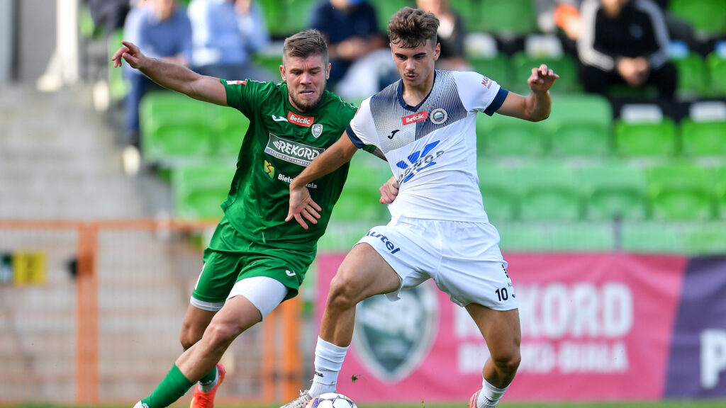 2024.09.17 Bielsko Biala
Pilka nozna Betclic 2. Liga sezon 2024/2025
Rekord Bielsko Biala - Hutnik Krakow
N/z Daniel Swiderski Kamil Glogowski
Foto Mateusz Sobczak / PressFocus

2024.09.17 Bielsko Biala
Football Polish second league - third level 2024/25 season
Rekord Bielsko Biala - Hutnik Krakow
Daniel Swiderski Kamil Glogowski
Credit: Mateusz Sobczak / PressFocus