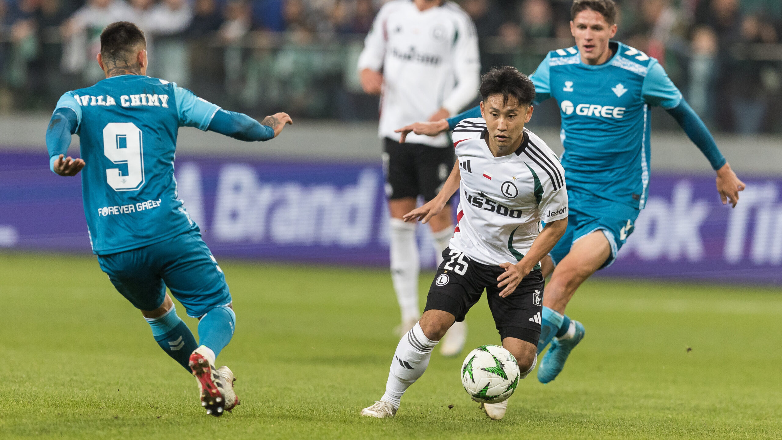 2024.10.03 Warszawa
pilka nozna Liga Konferencji Europy 2024/2025
Legia Warszawa - Real Betis
N/z Ezequiel Avila (Betis), Ryoya Morishita (Legia), Natan (Betis)
Foto Tomasz Jastrzebowski / Foto Olimpik / PressFocus

2024.10.03 Warszawa
Football - UEFA Conference League  2024/2025
Legia Warszawa - Real Betis
Ezequiel Avila (Betis), Ryoya Morishita (Legia), Natan (Betis)
Credit: Tomasz Jastrzebowski / Foto Olimpik / PressFocus