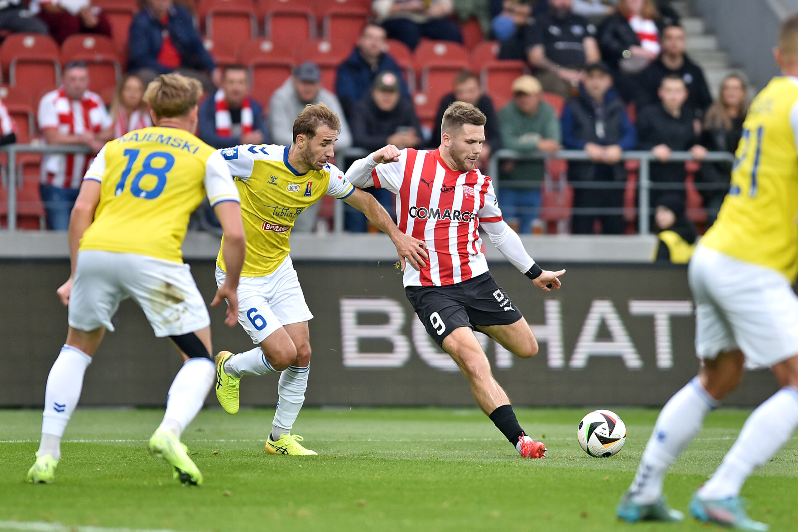 2024.10.26 Krakow
Pilka nozna , PKO BP Ekstraklasa sezon 2024/25
Cracovia Krakow - Motor Lublin
N/z Sergi Samper, Benjamin Kallman
Foto Krzysztof Porebski / PressFocus

2024.10.26 Krakow
Football Polish top league , 2024/2025 season
Cracovia Krakow - Motor Lublin
Sergi Samper, Benjamin Kallman
Credit: Krzysztof Porebski / PressFocus