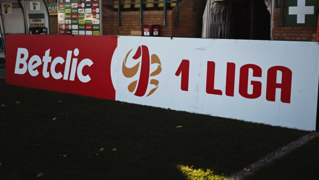 2024.11.02 Leczna Pilka Nozna Betclic 1 liga sezon 2024/2025 Mecz Gornik Leczna - Bruk-Bet Termalica Nieciecza N/z stadion gornika leczna widok ogolny betclic reklama Foto Kacper Pacocha / PressFocus

2024.11.02 Leczna
Football Polish first division season 2024/2025
Gornik Leczna - Bruk-Bet Termalica Nieciecza
stadion gornika leczna widok ogolny
Credit: Kacper Pacocha / PressFocus