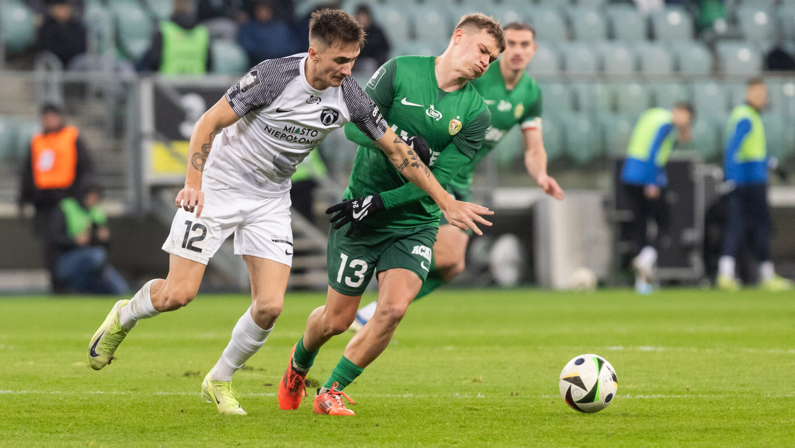 2024.11.30 Wroclaw
pilka nozna PKO Ekstraklasa Sezon 2024/2025
Slask Wroclaw - Puszcza Niepolomice
N/z Mateusz Stepien, Krzysztof Kurowski
Foto Marcin Karczewski / PressFocus

2024.11.30 Warsaw
Football Polish PKO Ekstraklasa Season 2024/2025
Mateusz Stepien, Krzysztof Kurowski
Credit: Marcin Karczewski / PressFocus