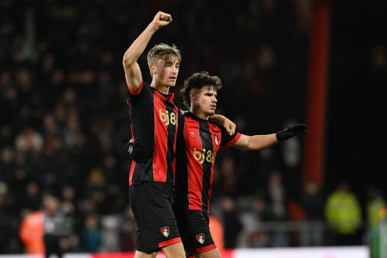 Bournemouth v Tottenham Hotspur Premier League 05/12/2024. Dean Huijsen 2 of AFC Bournemouth and Milos Kerkez 3 of AFC Bournemouth celebrate the 1-0 win at full time during the Premier League match between Bournemouth and Tottenham Hotspur at the Vitality Stadium, Bournemouth, England on 5 December 2024. Bournemouth Vitality Stadium Dorset England Editorial use only DataCo restrictions apply See www.football-dataco.com , Copyright: xGrahamxHuntx PSI-20953-0200
2024.12.05 Bournemouth
pilka nozna liga angielska
Bournemouth - Tottenham Hotspur
Foto IMAGO/PressFocus
!!! POLAND ONLY !!!