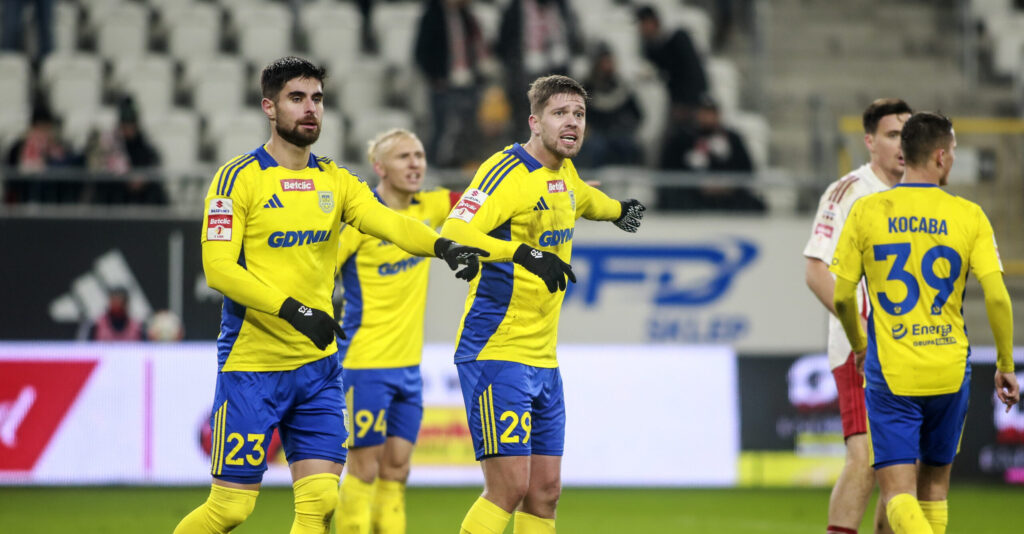 2024.12.09 Lodz Stadion Miejski
pilka nozna Betclic 1 liga 2024/2025
LKS Lodz - Arka Gdynia
N/z Kike Hermoso Michal Marcjanik
Foto Artur Kraszewski / PressFocus 

2024.12.05 Lodz
Football  Betclic 1 league  season 2024/2025 
LKS Lodz - Arka Gdynia
Kike Hermoso Michal Marcjanik
Credit: Artur Kraszewski / PressFocus