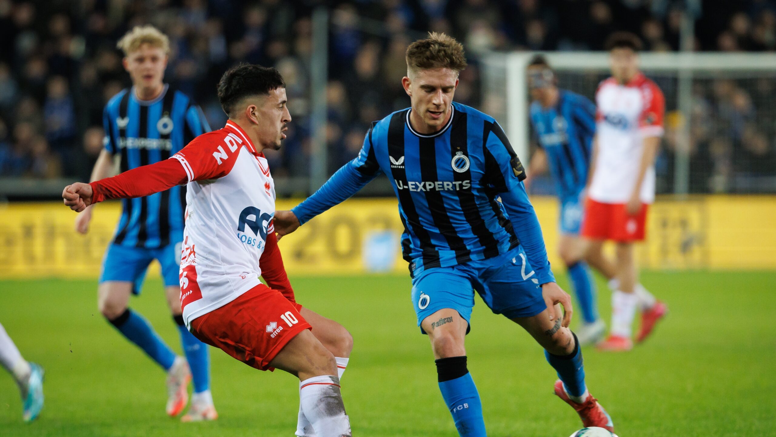 Kortrijk&#039;s Abdelkahar Kadri and Club&#039;s Michal Skoras fight for the ball during a soccer game between Club Brugge and KV Kortrijk, Saturday 25 January 2025 in Brugge, on day 23 of the 2024-2025 season of &#039;Jupiler Pro League&#039; first division of the Belgian championship. BELGA PHOTO KURT DESPLENTER (Photo by KURT DESPLENTER/Belga/Sipa USA)
2025.01.25 Brugia
pilka nozna liga belgijska
Club Brugge - KV Kortrijk
Foto Belga/SIPA USA/PressFocus

!!! POLAND ONLY !!!