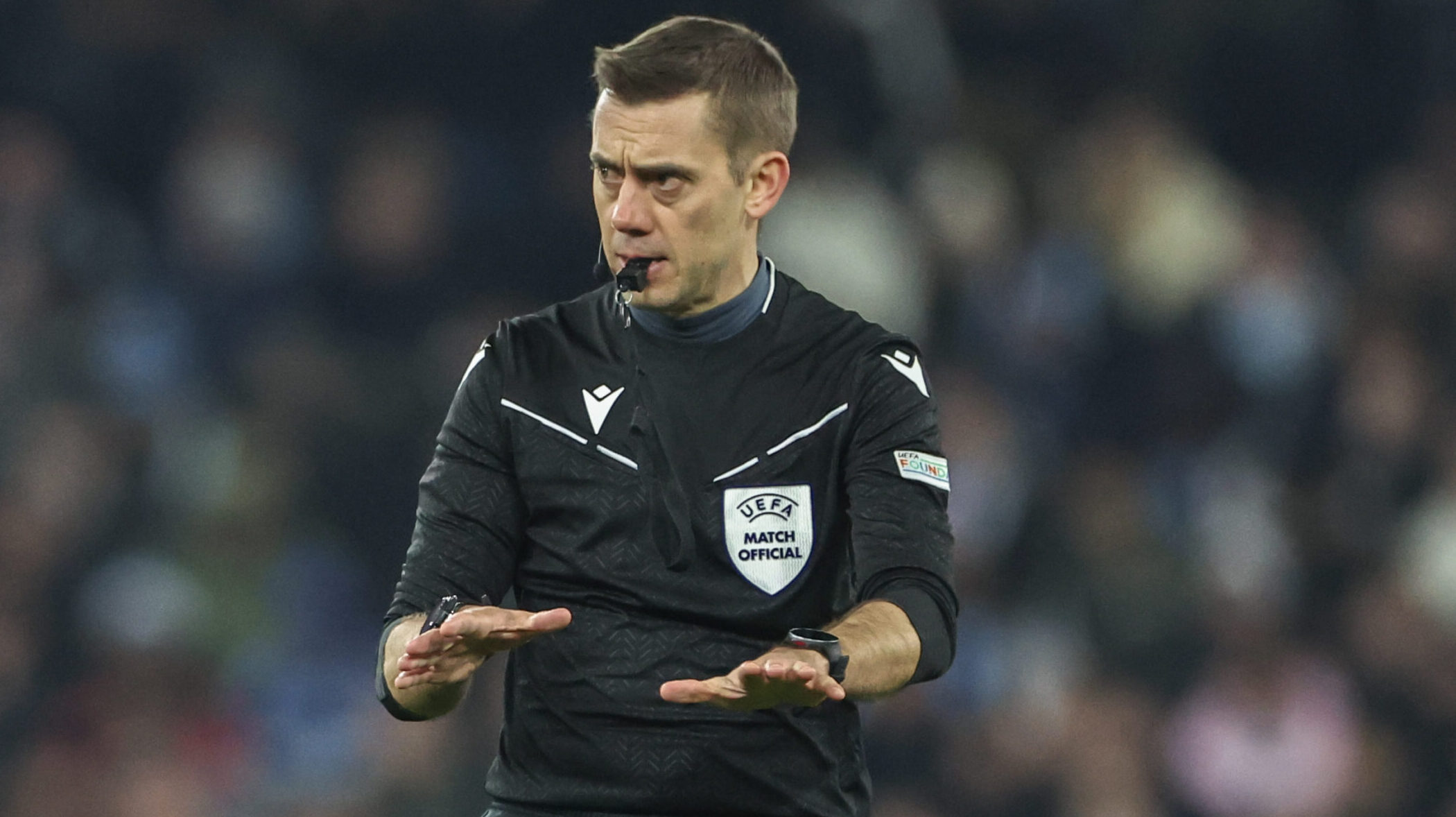 Referee Clement Turpin calms a situation down during the UEFA Champions League Knockout Round Play-off Manchester City v Real Madrid at Etihad Stadium, Manchester, United Kingdom, 11th February 2025
(Photo by Mark Cosgrove/News Images) in Manchester, United Kingdom on 2/11/2025. (Photo by Mark Cosgrove/News Images/Sipa USA)
2025.02.11 Manchester
pilka nozna Liga Mistrzow
Manchester City - Real Madryt
Foto Mark Cosgrove/News Images/SIPA USA/PressFocus
!!! POLAND ONLY !!!