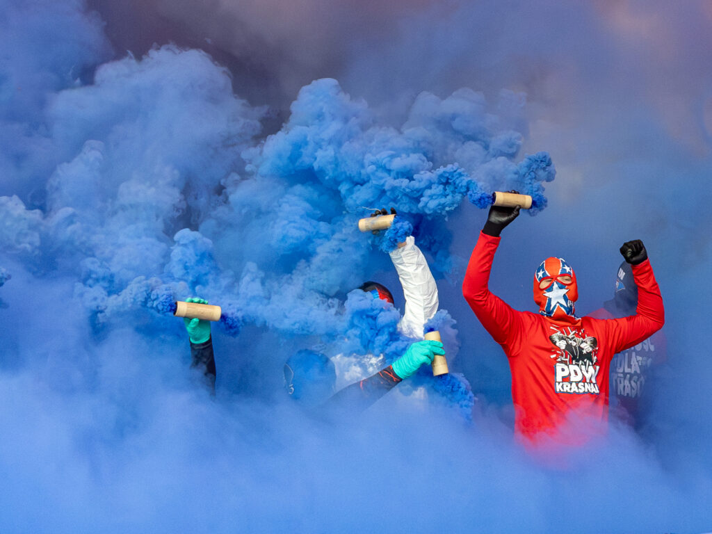 2025.02.22 Chorzow
Pilka nozna Pierwsza Liga Betclic 1 Liga Mecz Mistrzow Sezon 2024/2025
Ruch Chorzow - Wisla Krakow
N/z Kibice Wisly Krakow oprawa doping race raca pirotechnika
Foto Sebastian Sienkiewicz / PressFocus

2025.02.22 Chorzow
Football Polish Betclic First I League Season 2024/2025
Ruch Chorzow - Wisla Krakow
Kibice Wisly Krakow oprawa doping race raca pirotechnika
Credit: Sebastian Sienkiewicz / PressFocus