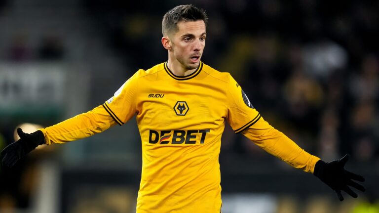 WOLVERHAMPTON, ENGLAND - FEBRUARY 25: Pablo Sarabia of Wolverhampton Wanderers gestures during the Premier League match between Wolverhampton Wanderers FC and Fulham FC at Molineux on February 25, 2025 in Wolverhampton, England. (Photo by Rene Nijhuis/MB Media)
2025.02.25 Wolverhampton
pilka nozna Liga Angielska
Wolverhampton Wanderers - Fulham
Foto Rene Nijhuis/MB Media/PressFocus

!!! POLAND ONLY !!!