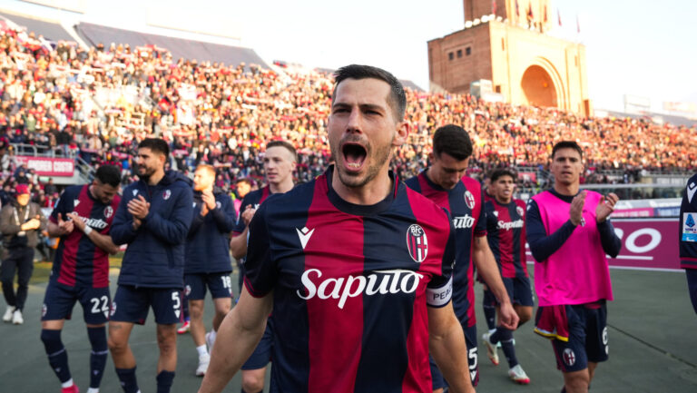 Bologna&#039;s Remo Freuler celebrates the victory at the end of the Serie A Enilive 2024/2025 match between Bologna and Cagliari - Serie A Enilive at Renato Dall’Ara Stadium - Sport, Soccer - Bologna, Italy - Sunday March 2, 2025 (Photo by Massimo Paolone/LaPresse) (Photo by Massimo Paolone/LaPresse/Sipa USA)
2025.03.02 Bologna
pilka nozna liga wloska
Bologna - Cagliari
Foto Massimo Paolone/LaPresse/SIPA USA/PressFocus

!!! POLAND ONLY !!!