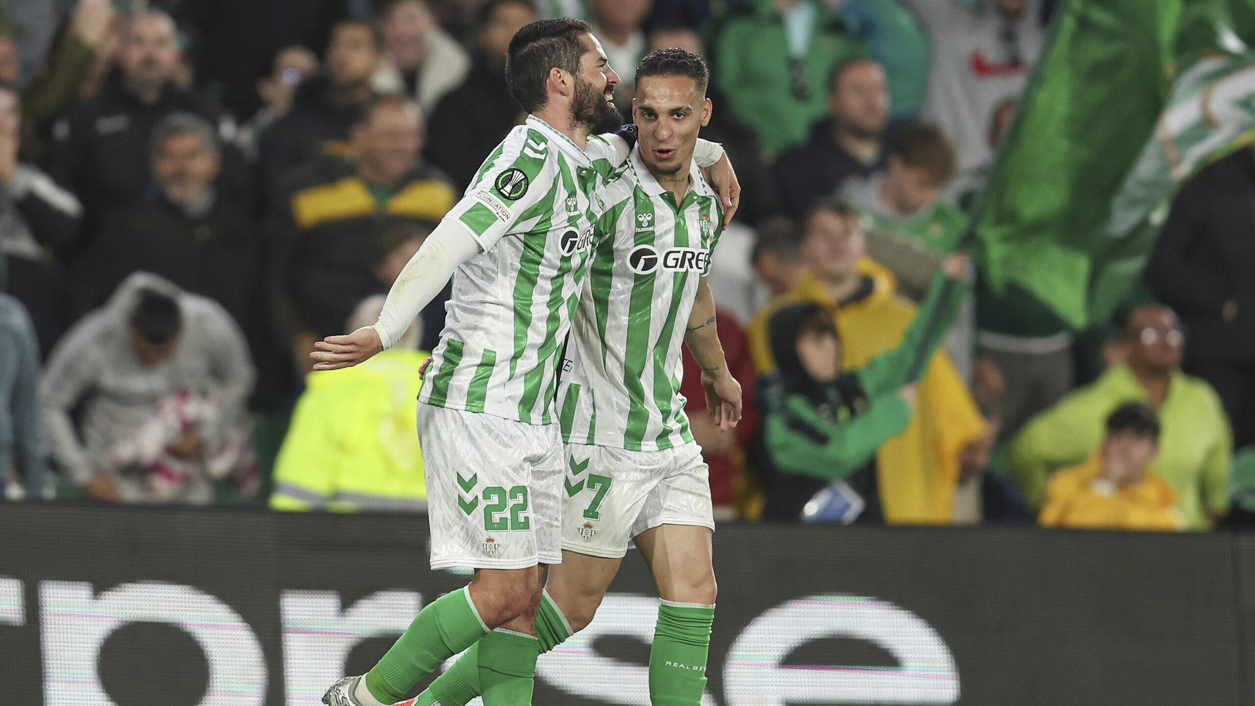 Isco Alarcon and Antony Dos Santos of Real Betis during the UEFA Conference League, round of 16 match, between Real Betis and Vitoria Guimaraes played at Benito Villamarin Stadium on March 06, 2025 in Sevilla, Spain. (Photo by Antonio Pozo / PRESSINPHOTO)
2025.03.06 Sewilla
pilka nozna liga Konferencji Europy
Real Betis Sewilla - Vitoria Guimaraes
Foto PRESSINPHOTO/SIPA USA/PressFocus
!!! POLAND ONLY !!!