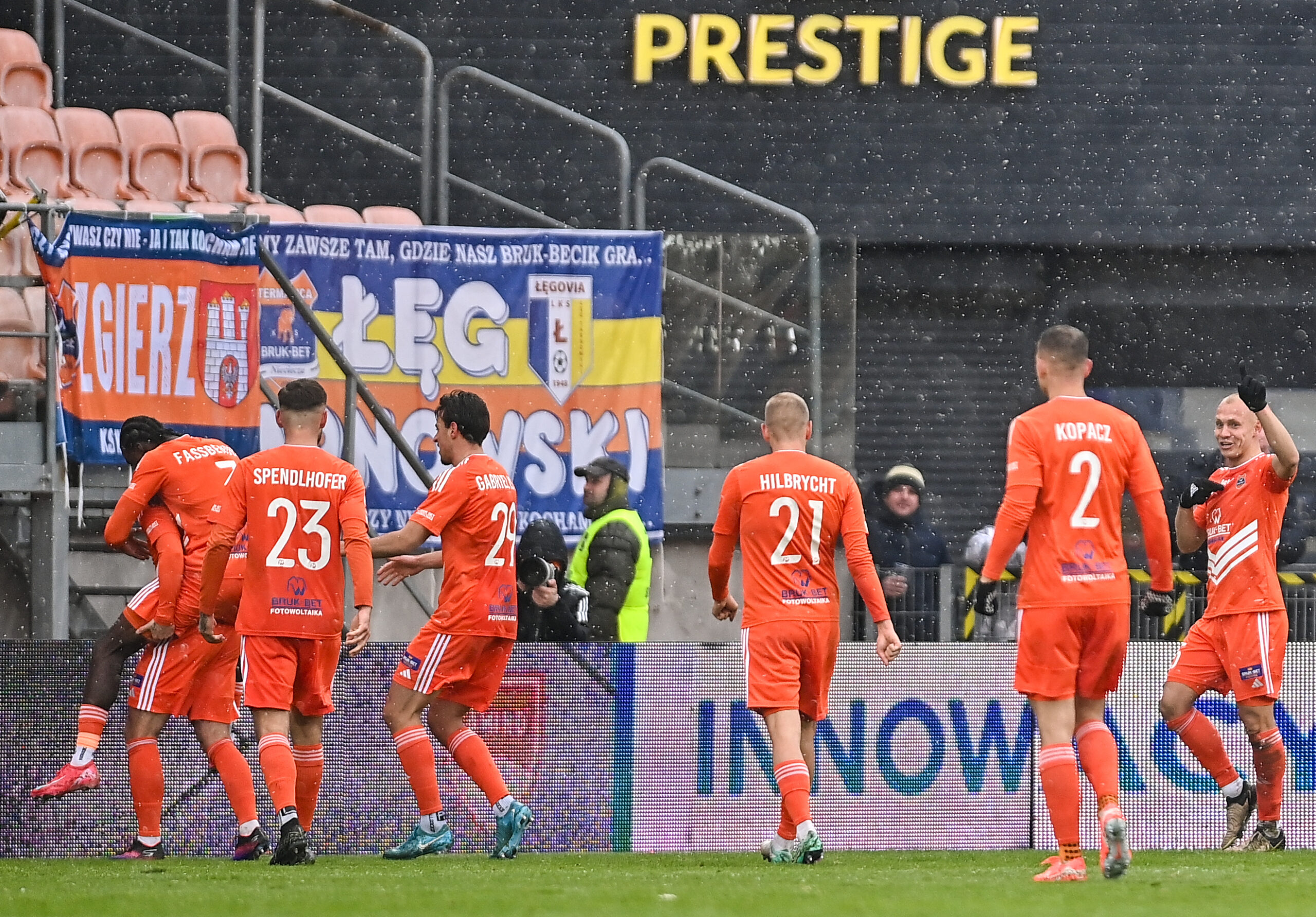 2025.03.15 Nieciecza
Pilka nozna Betclic 1 Liga sezon 2024/2025
Bruk-Bet Termalica Nieciecza - GKS Tychy
N/z Bramka gol radosc Dominik Biniek Kamil Zapolnik
Foto Lukasz Sobala / PressFocus

2025.03.15 Nieciecza
Football Polish First League season 2024/2025
Bruk-Bet Termalica Nieciecza - GKS Tychy
Bramka gol radosc Dominik Biniek Kamil Zapolnik
Credit: Lukasz Sobala / PressFocus