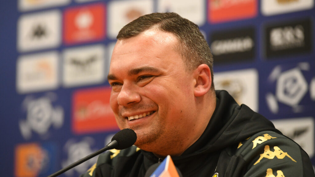 2025.03.16 Bialystok Pilka nozna PKO Ekstraklasa sezon 2024/2025 25. kolejka rozgrywek Jagiellonia Bialystok (zolto-czerwone) - Lech Poznan N/z Adrian Siemieniec trener Jagiellonii Bialystok na pomeczowej konferencji prasowej Foto Michal Kosc / PressFocus 
2025.03.16 Bialystok Football Polish PKO Ekstraklasa season 2024/2025 Jagiellonia Bialystok - Lech Poznan Credit Michal Kosc / PressFocus