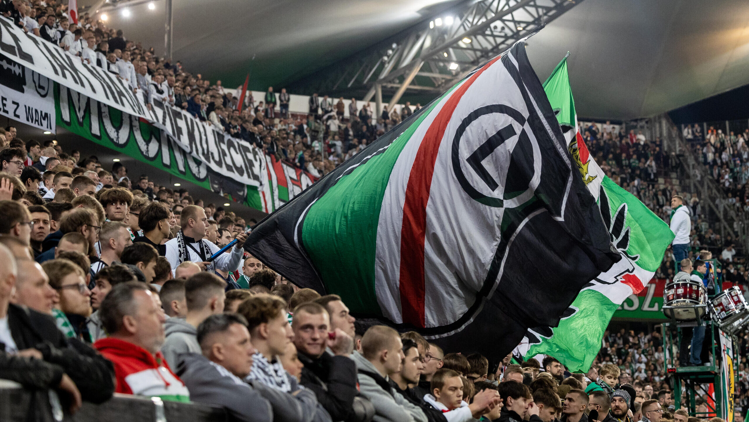 2025.03.28 Warszawa
pilka nozna PKO Ekstraklasa sezon 2024/2025
Legia Warszawa - Pogon Szczecin
N/z Kibice Legii
Foto Tomasz Jastrzebowski / Foto Olimpik / PressFocus

2025.03.28 Warszawa
Football - Polish PKO Ekstraklasa season 2024/2025
Legia Warszawa - Pogon Szczecin
Kibice Legii
Credit: Tomasz Jastrzebowski / Foto Olimpik / PressFocus