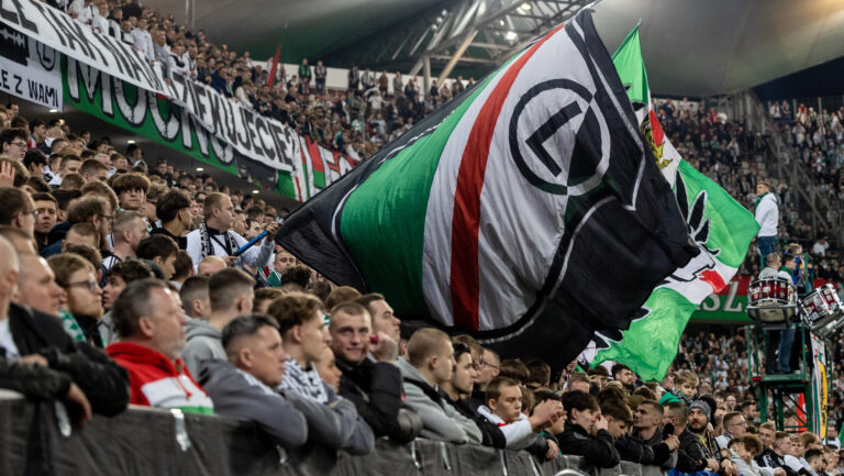2025.03.28 Warszawa
pilka nozna PKO Ekstraklasa sezon 2024/2025
Legia Warszawa - Pogon Szczecin
N/z Kibice Legii
Foto Tomasz Jastrzebowski / Foto Olimpik / PressFocus

2025.03.28 Warszawa
Football - Polish PKO Ekstraklasa season 2024/2025
Legia Warszawa - Pogon Szczecin
Kibice Legii
Credit: Tomasz Jastrzebowski / Foto Olimpik / PressFocus