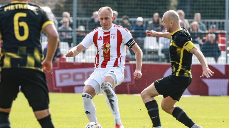 2025.03.29 Grodzisk Mazowiecki
Pilka nozna Betclic 2 Liga sezon 2024/2025 
Pogon Grodzisk Mazowiecki - Wieczysta Krakow
N/z Damian Jaron Michal Pazdan
Foto Artur Kraszewski / PressFocus 

2025.03.29 Grodzisk Mazowiecki
Football Polish Betclic 2 League Season 2024/2025 
Pogon Grodzisk Mazowiecki - Wieczysta Krakow
Damian Jaron Michal Pazdan
Credit: Artur Kraszewski / PressFocus