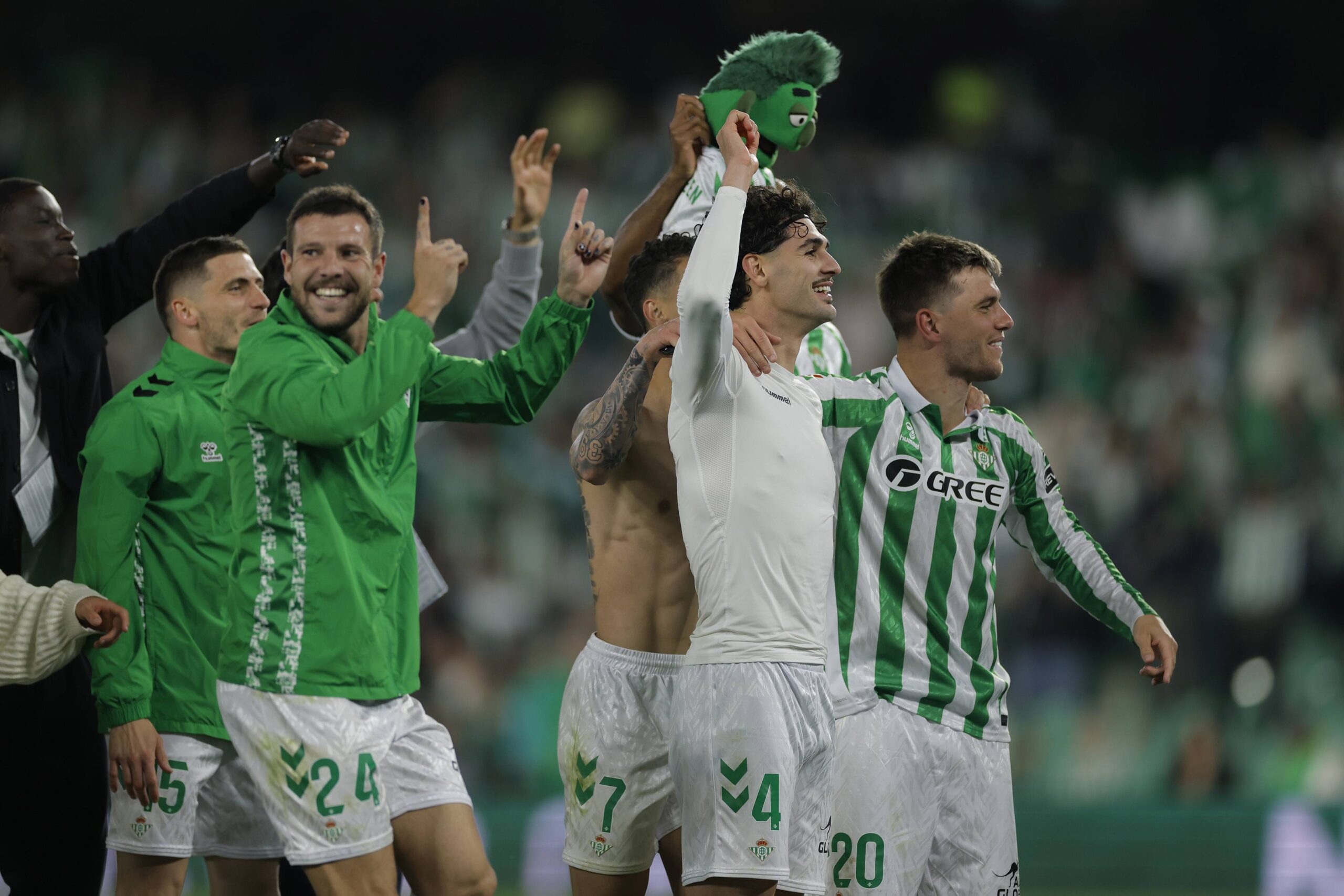 Spanish La Liga EA Sports soccer match Betis vs Sevilla at Benito Villamarin Stadium in Sevilla, spain 30 March 2025

(Photo by Cordon Press/Sipa USA)
2025.03.30 Sewilla
pilka nozna liga hiszpanska
Real Betis - Sevilla FC
Foto Cordon/SIPA USA/PressFocus

!!! POLAND ONLY !!!